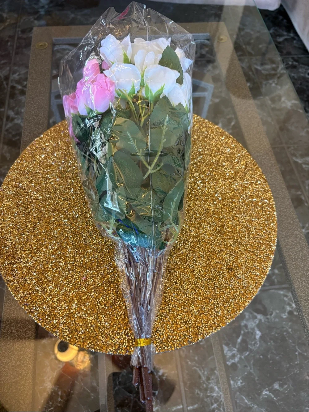 Pink & White NWT Faux Rose Bouquet